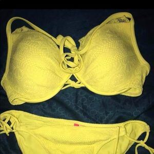 36D/M lace Gorgeous Victoria’s Secret bikini